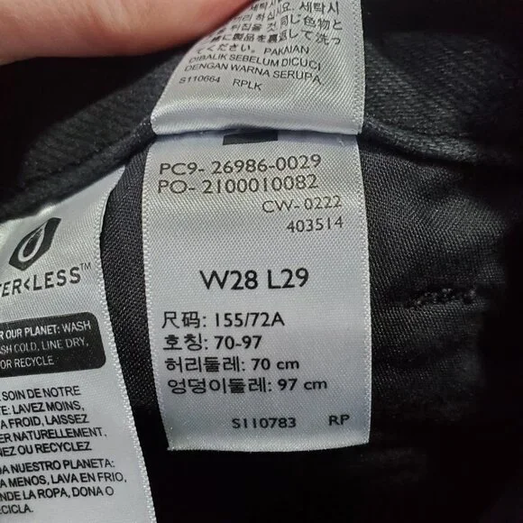 LEVI'S High Waisted Mom Jean Tapered Leg Stretch Distressed Black Women 28 x 28" - Picture 12 of 16